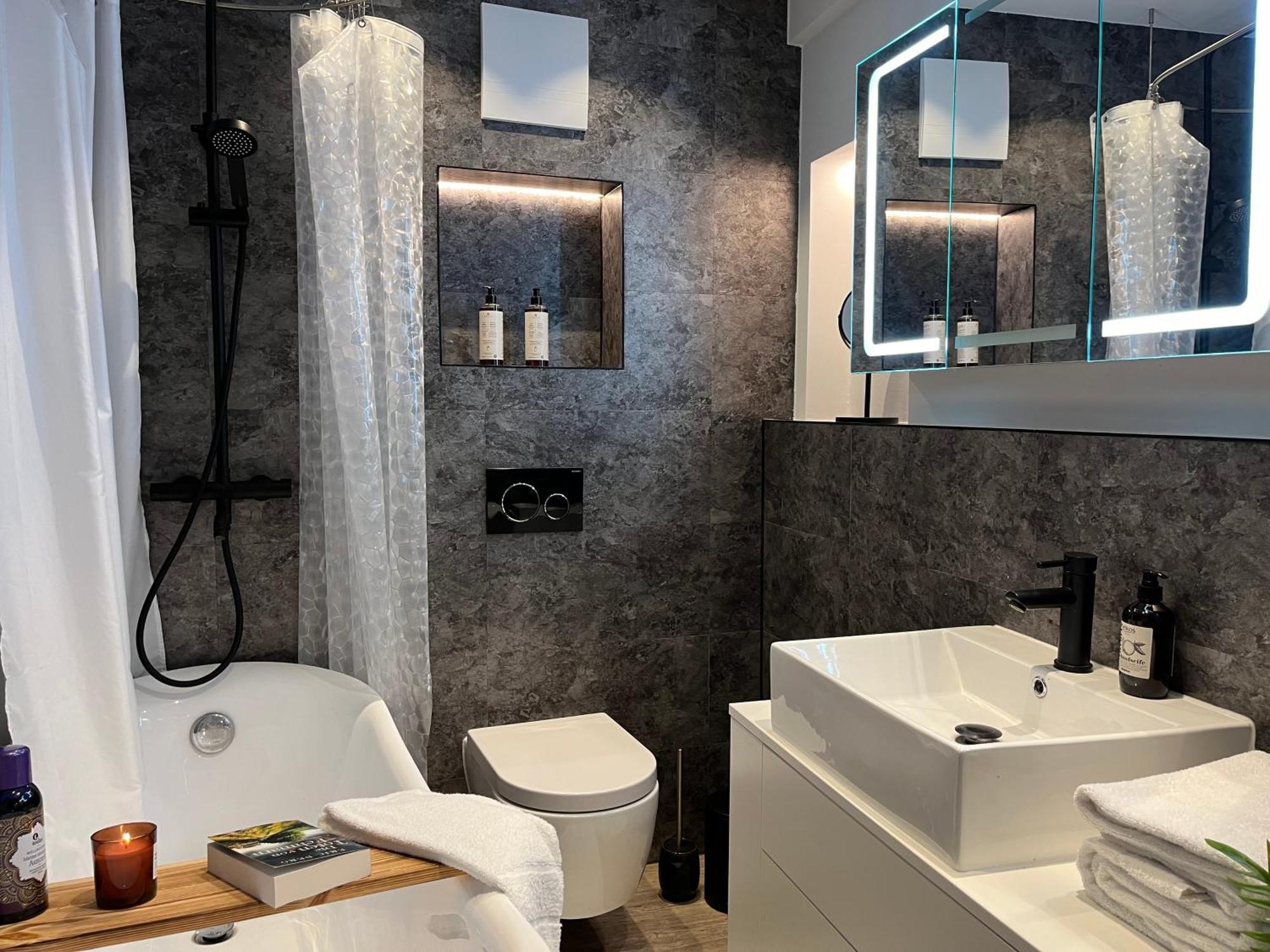 Beyond Staying Loft Appartment 23 Frei Stehende Badewanne باساو المظهر الخارجي الصورة